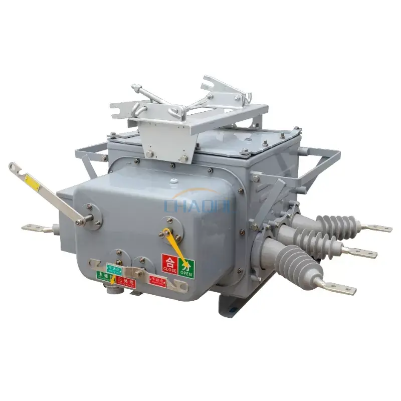 12KV Outdoor Pole Mounted Circuit Breaker